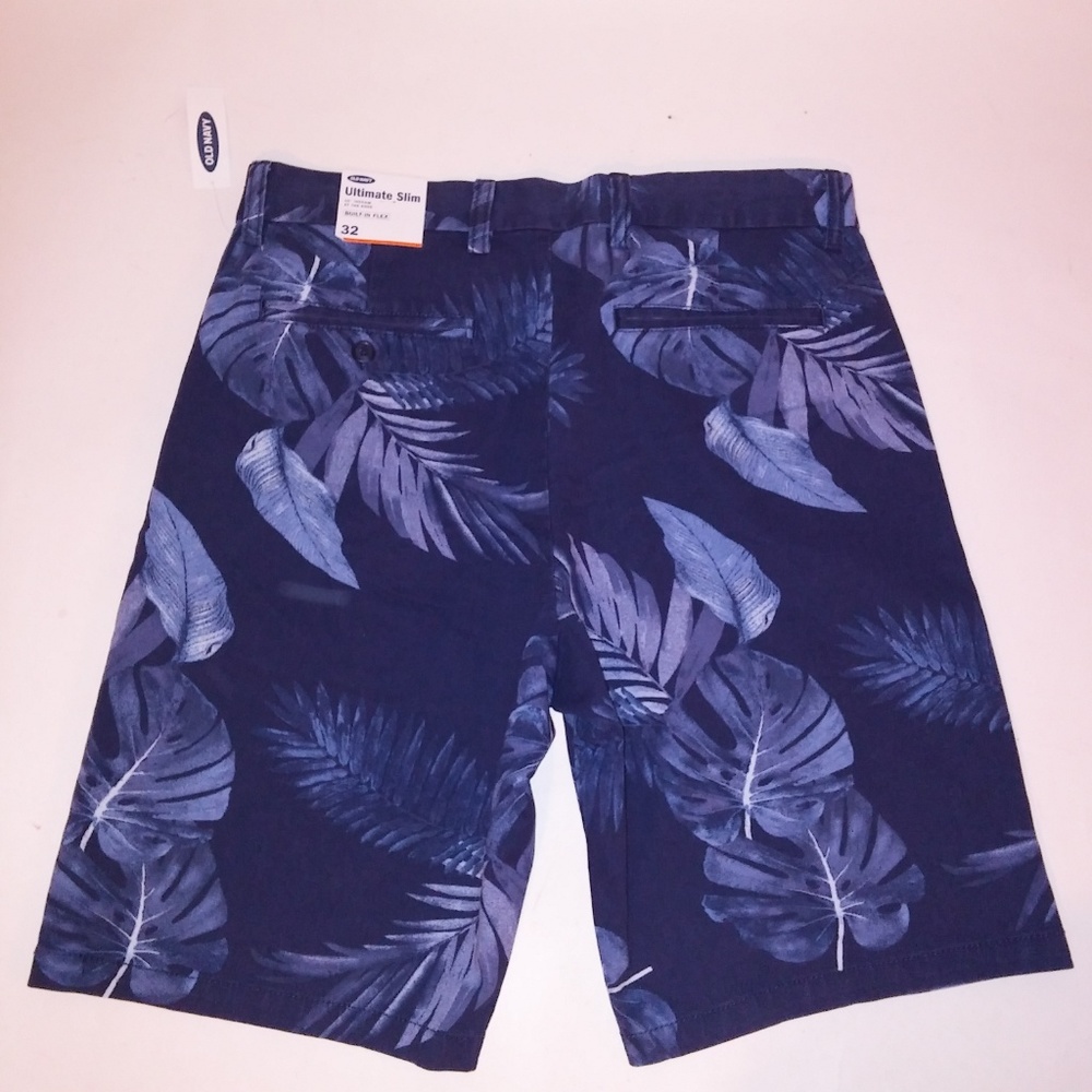 Old Navy Mens Shorts - Picture 6 of 8